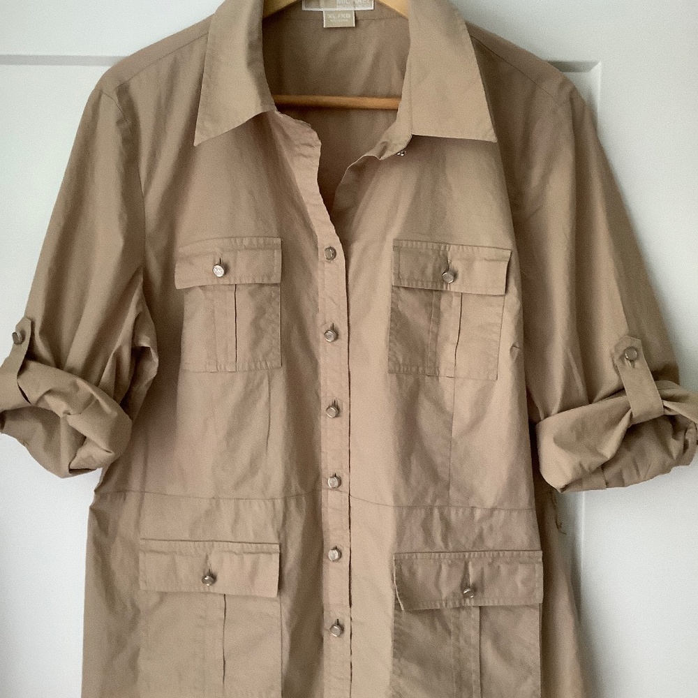 MICHAEL KORS Woman’s top. Safari style. Tan colour